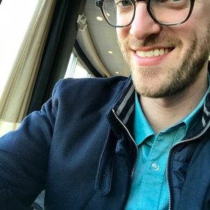 Meet your Posher, Adam